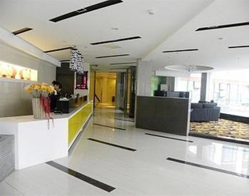 The Seven Hotel Yichang Exterior foto